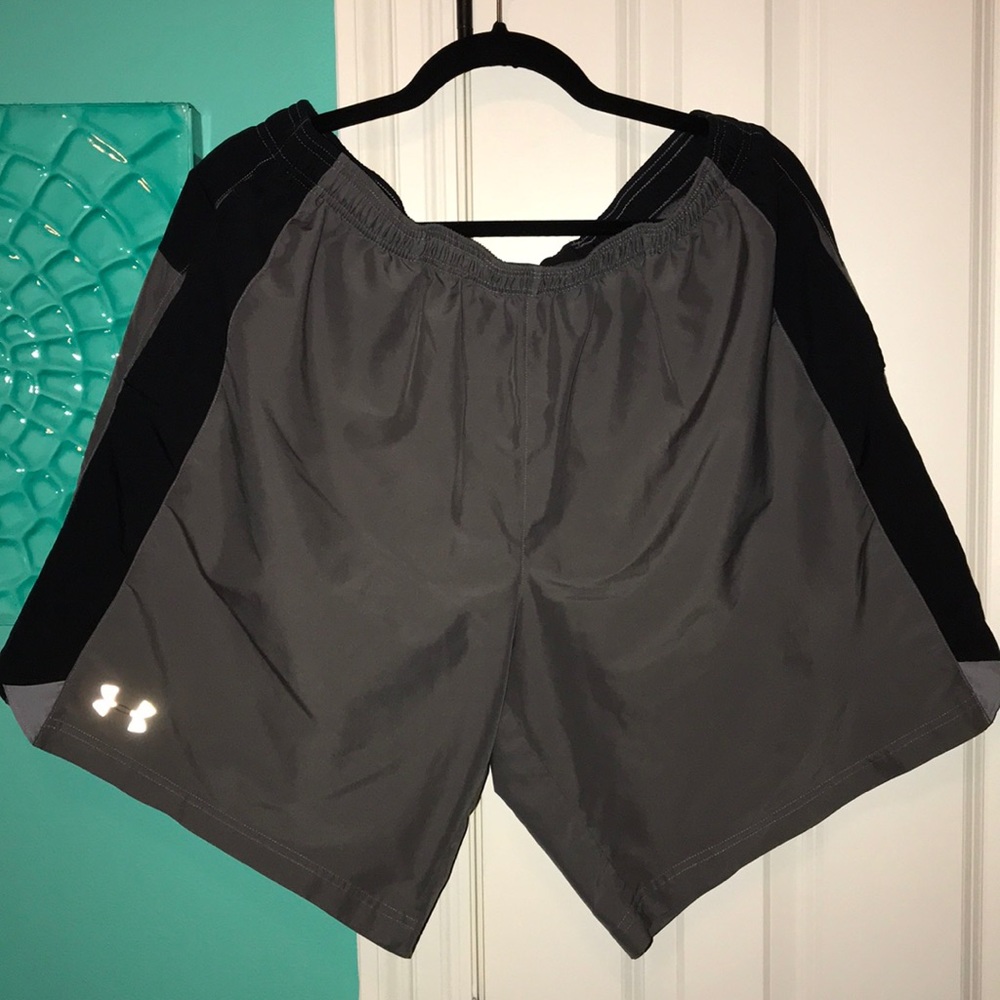 UA SHORTS